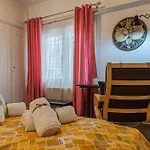 Chill Vibes Luxurious Living House בית הארחה 3*