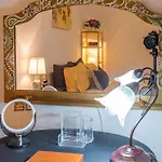 בית הארחה Chill Vibes Luxurious Living House 3*