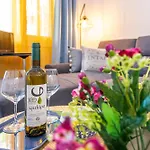 Chill Vibes Luxurious Living House בית הארחה