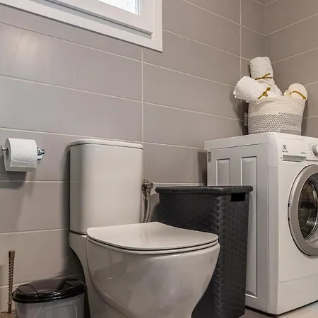 בית הארחה Chill Vibes Luxurious Living House 4*